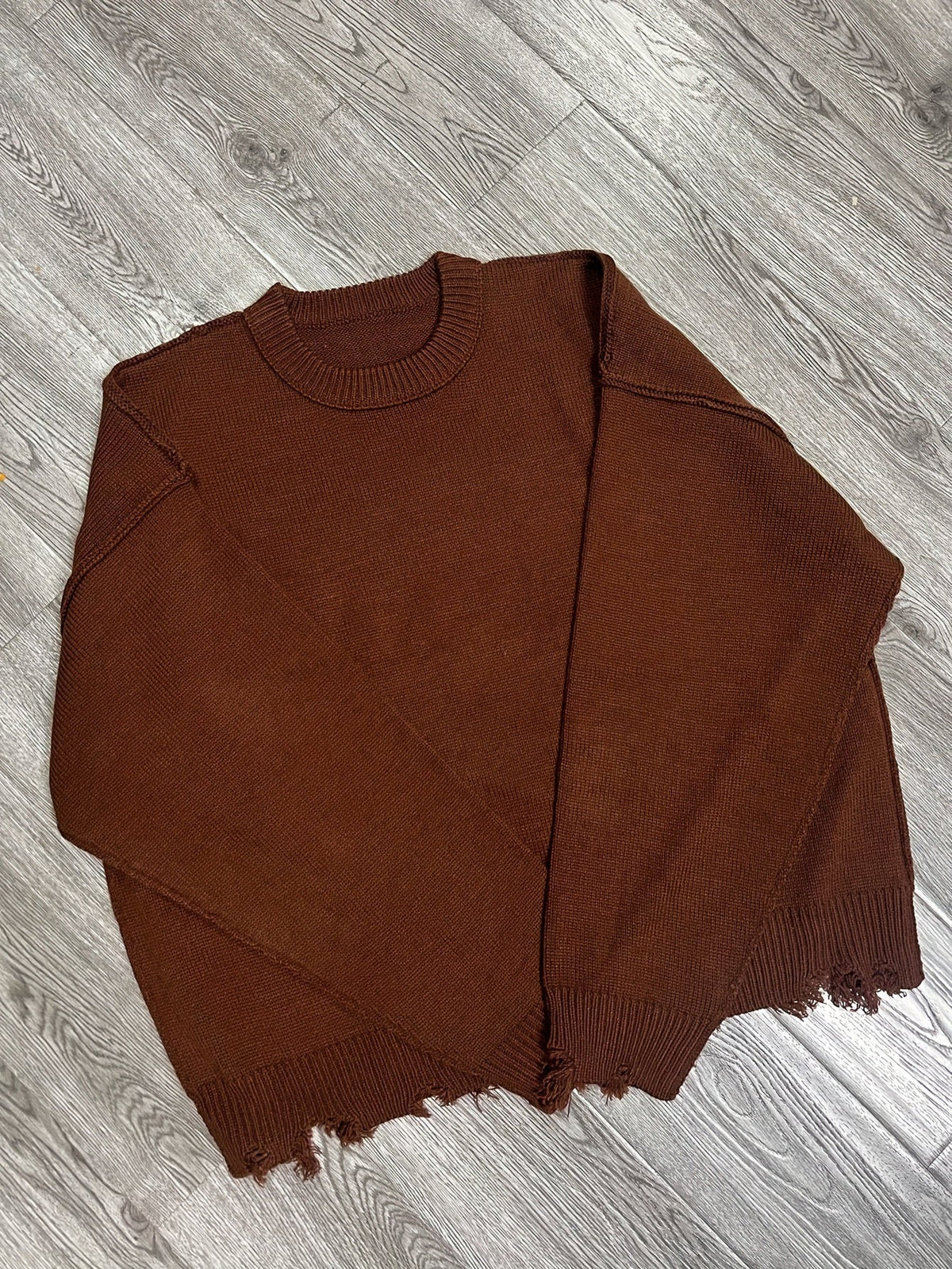 Unisex Distressed Pullover mit Rundhals Ausschnitt und Rippbündchen