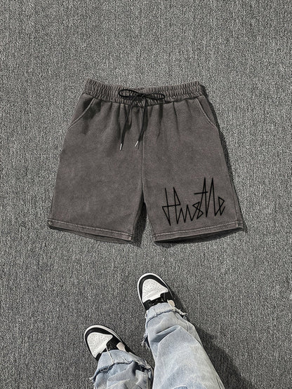 Herren Streetwear Shorts mit „Hustle“-Print – Lässige Freizeithose mit Kordelzug