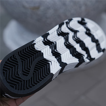 Herren Sneaker mit geometrischem Muster – Urbaner Freizeitschuh, Streetstyle, Outdoor