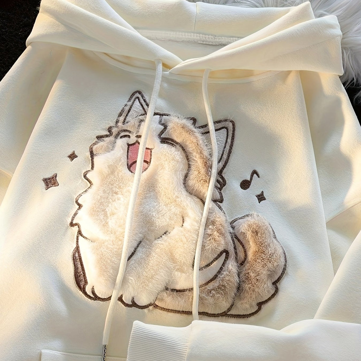 Hoodie Damen Beige mit flauschigem Katzenmotiv und Kapuze