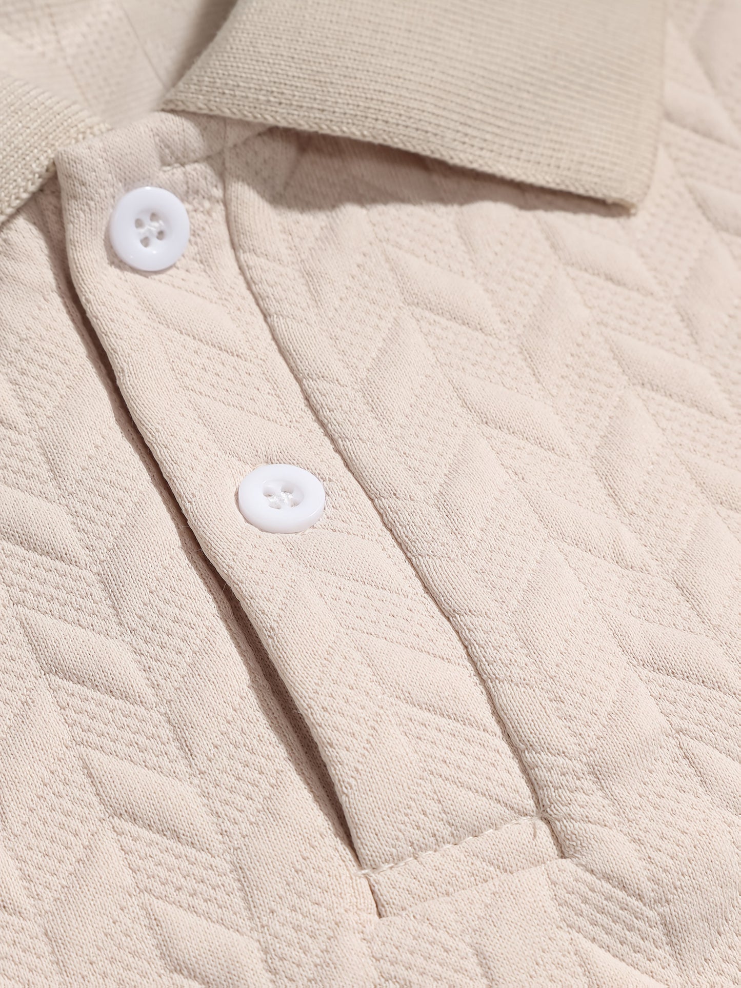Herren Polohemd im modernen Casual-Stil mit strukturierter Musterung – Perfekt für Alltag und Freizeit