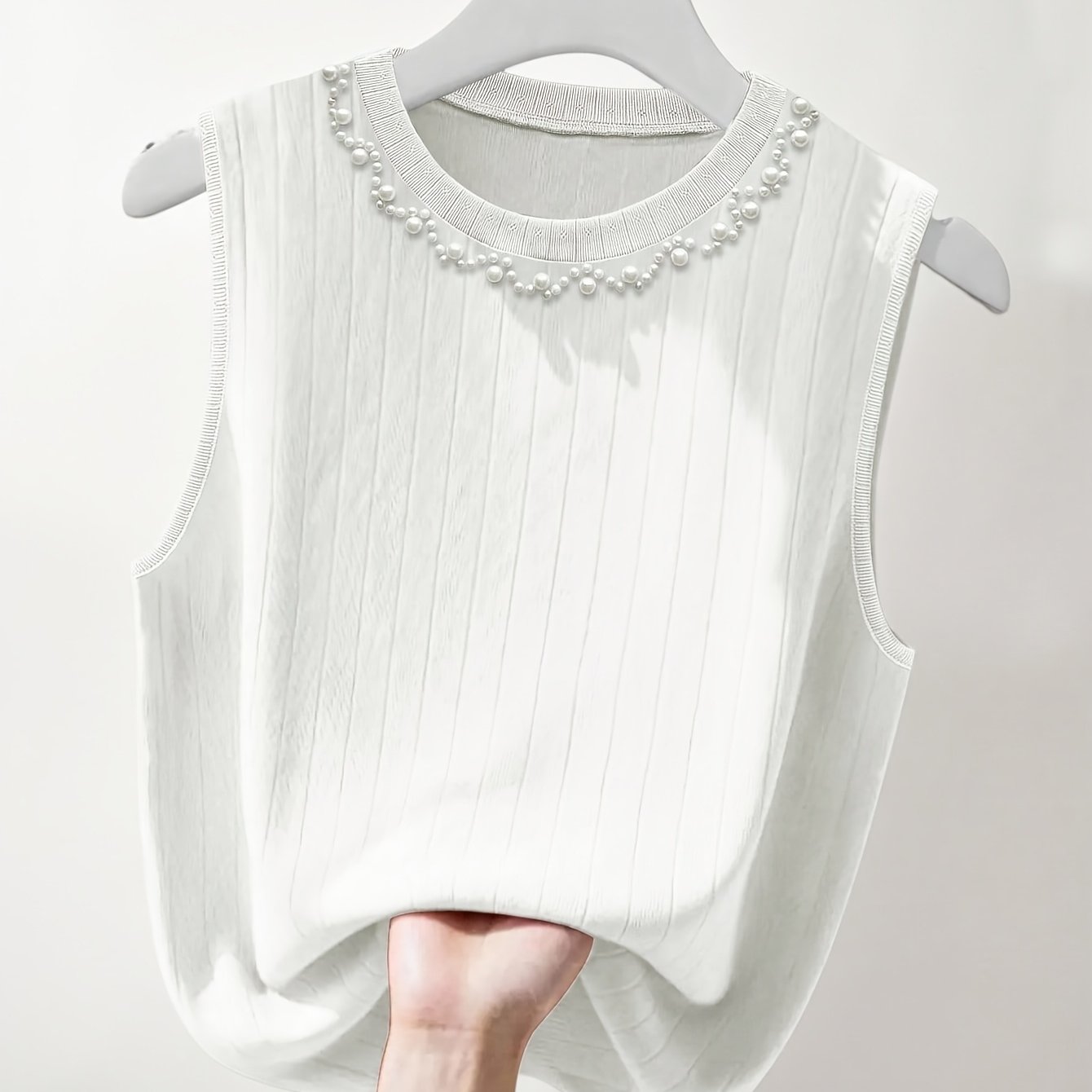 Damen Elegantes Stricktop mit Perlenbesatz – Ärmelloses Oberteil für modische Anlässe