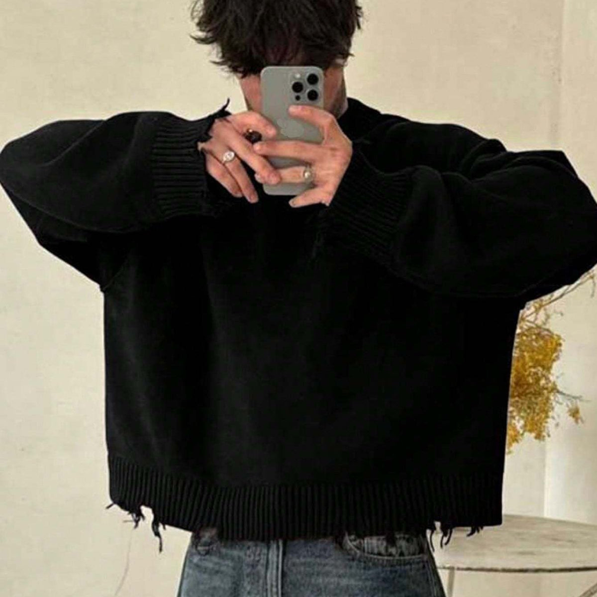 Unisex Distressed Pullover mit Rundhals Ausschnitt und Rippbündchen