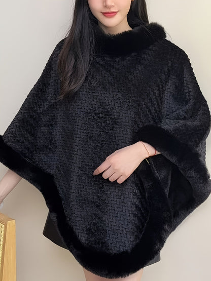 Damen Poncho mit Rollkragen und Kunstfellbesatz - Weiche Strickoptik