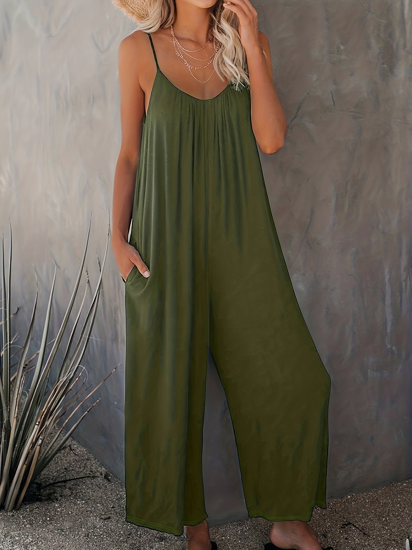 Damen Jumpsuit mit Spaghettiträgern – Lässiger Einteiler für Alltag und Urlaub