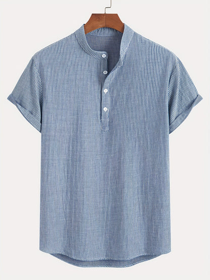 Herren Kurzarm-Henley mit Stehkragen und Streifen – Modernes Freizeitshirt für Alltag und Ausgehen