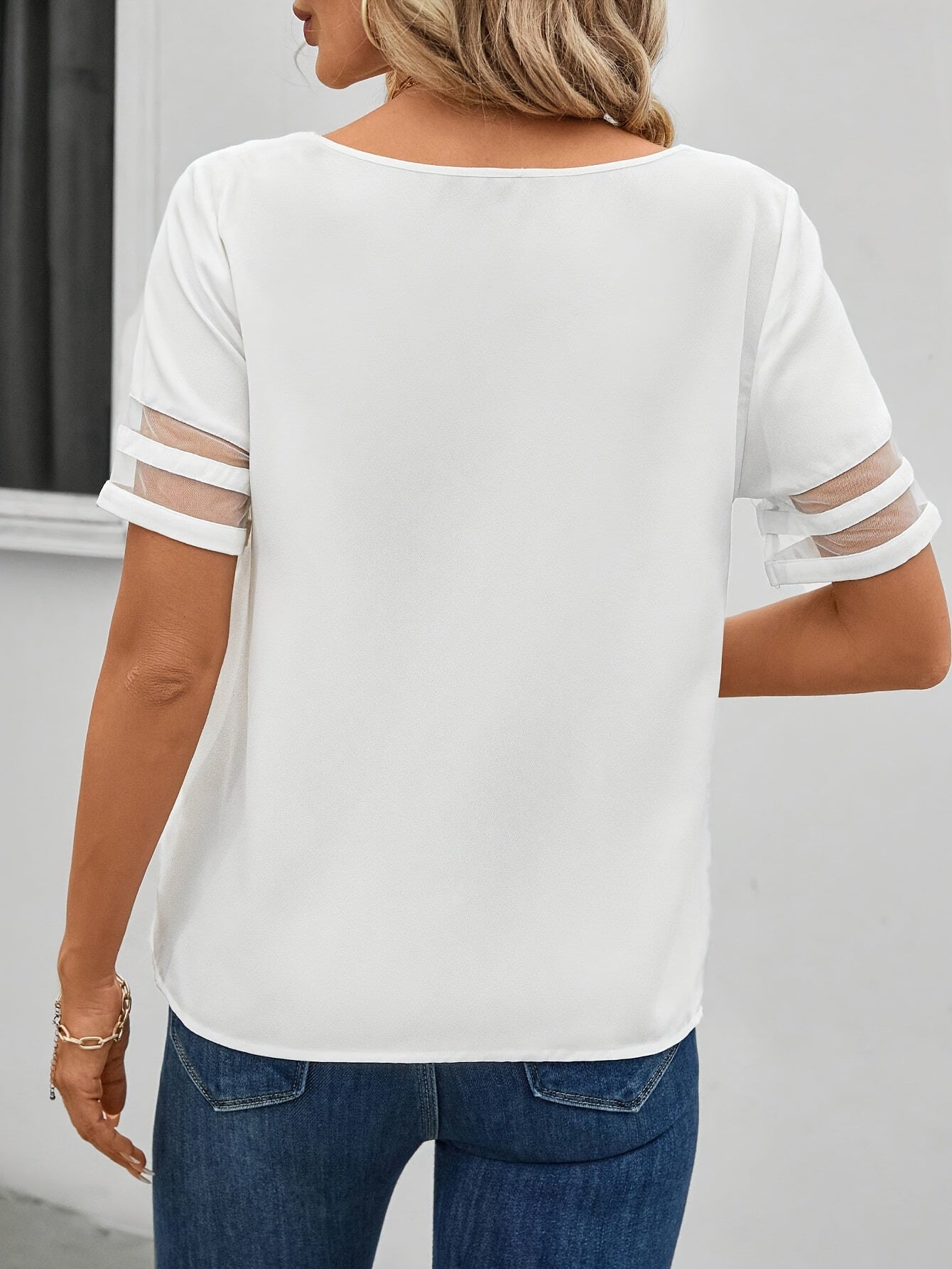 Damen Bluse mit Blumenmuster und Asymmetrischem Ausschnitt – Elegante Sommermode für Alltag und Freizeit