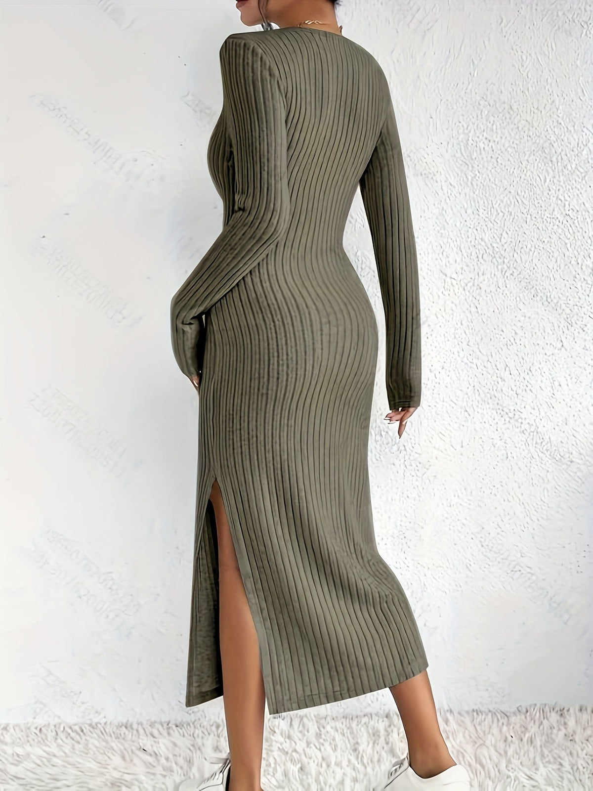 Geripptes Strickkleid Langarm Midikleid Schlitz Rundhalsausschnitt