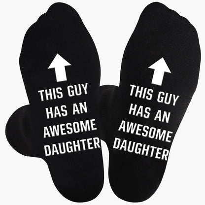 Herren Vatertags-Socken – Lustige Crew-Socken mit Best Dad Ever Spruch – Geschenkidee für Väter