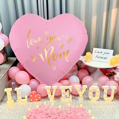 Herzförmiger XXL-Folienballon mit „Love You Mom“-Schriftzug – Stilvolle Muttertagsdeko für Damen