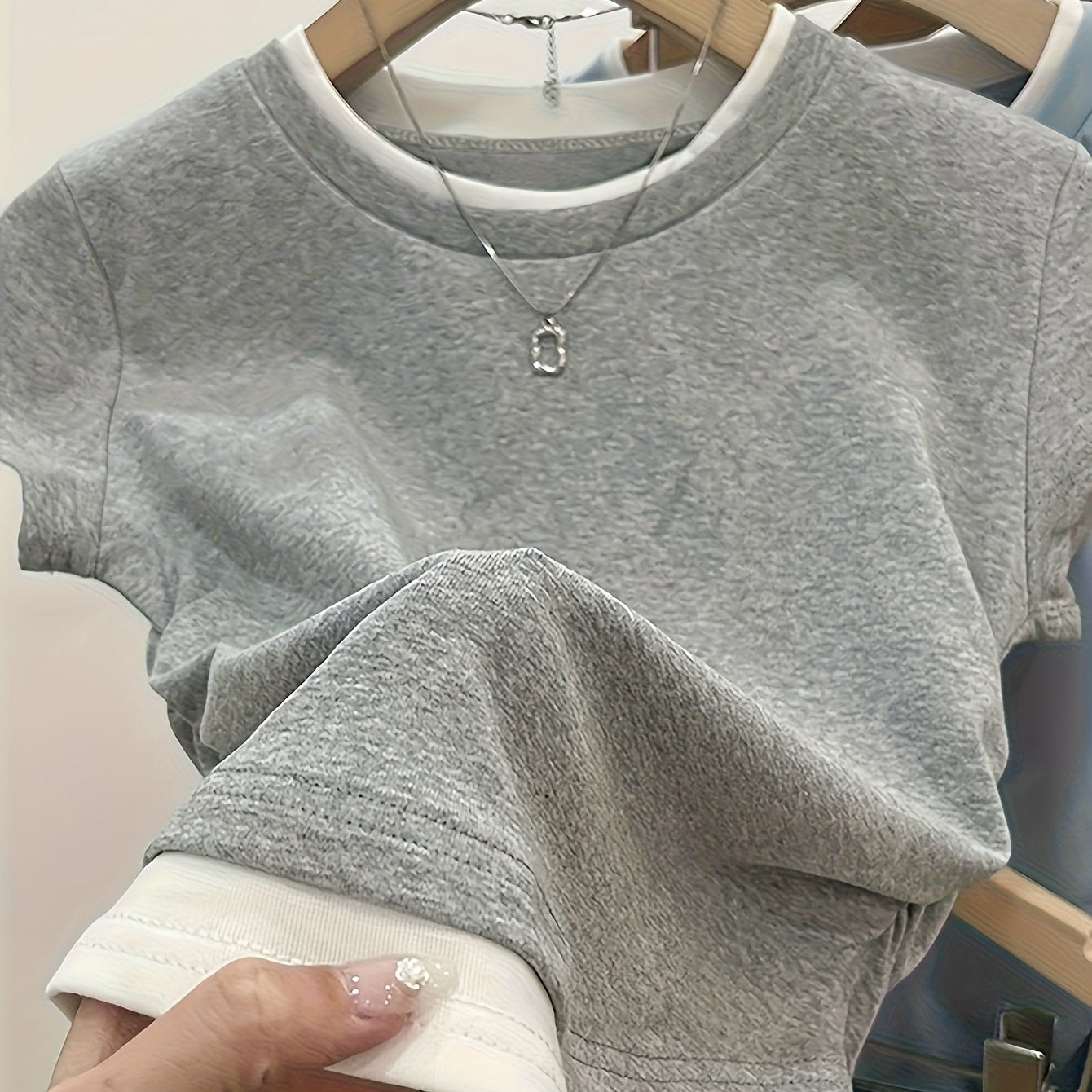 Damen Modernes Kurzarm-Shirt mit Layering-Effekt und Rundhalsausschnitt – Casual Streetstyle