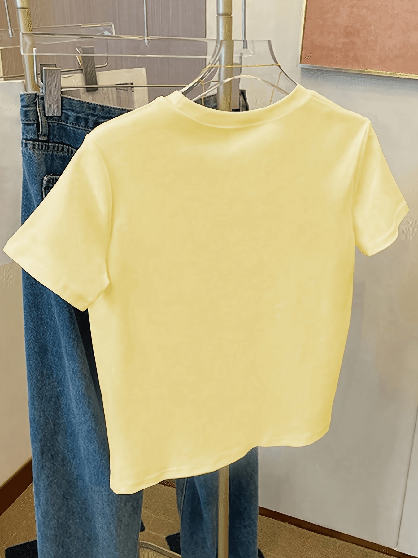 Damen T-Shirt mit Zitronenstickerei – Verspieltes Casual Shirt mit echter Stickerei
