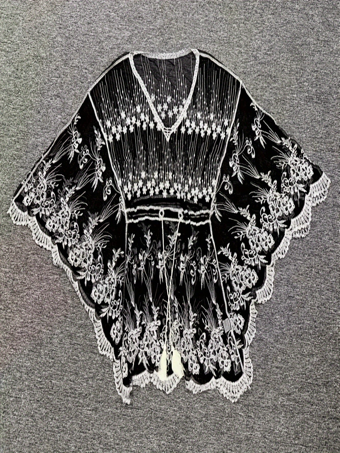 Damen Poncho-Kaftan Strand-Tunika mit Stickerei und Batwing-Ärmeln – Elegante Strandmode für den Urlaub
