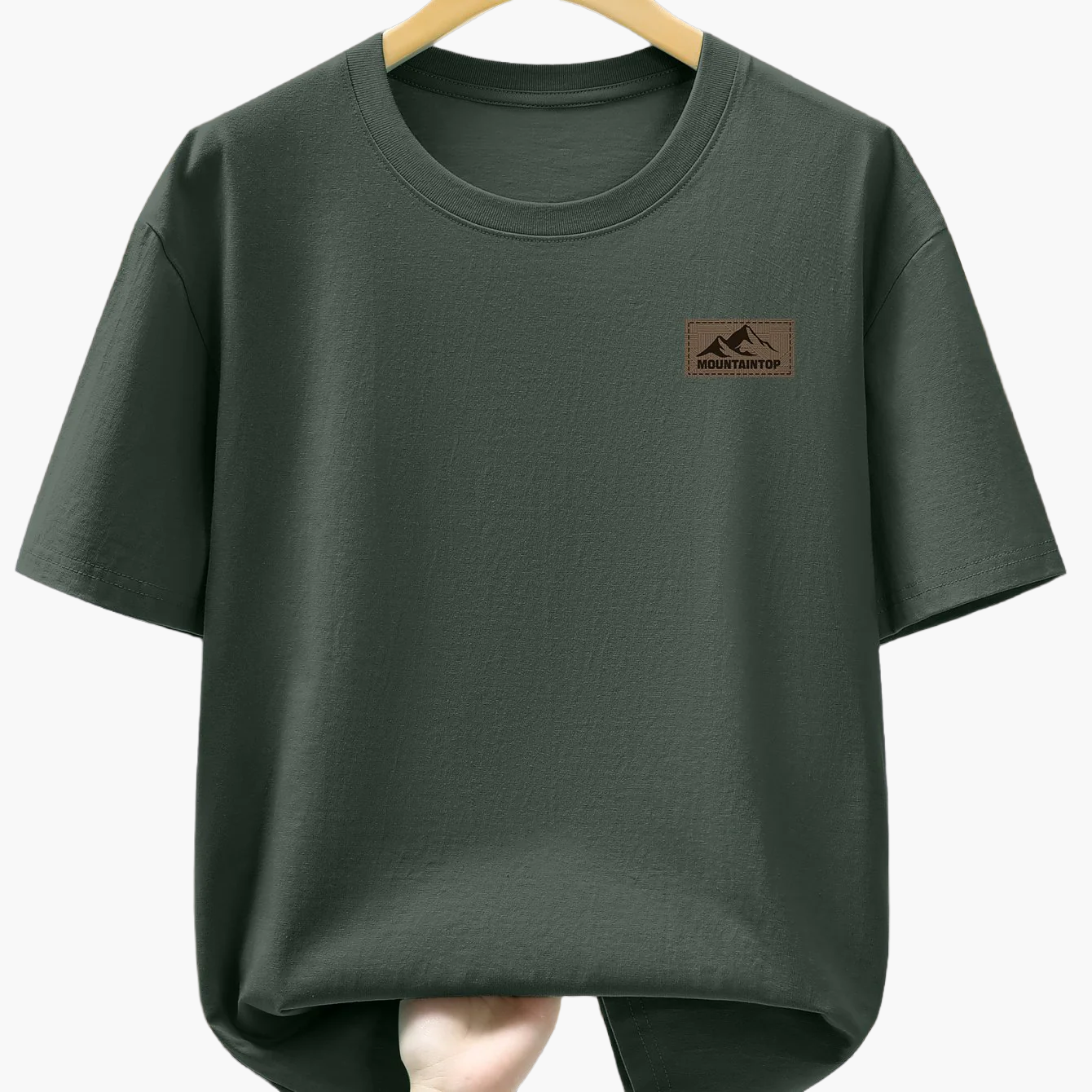 Herren T-Shirt mit dezentem Mountain Patch – Freizeit & Alltag, moderner Look
