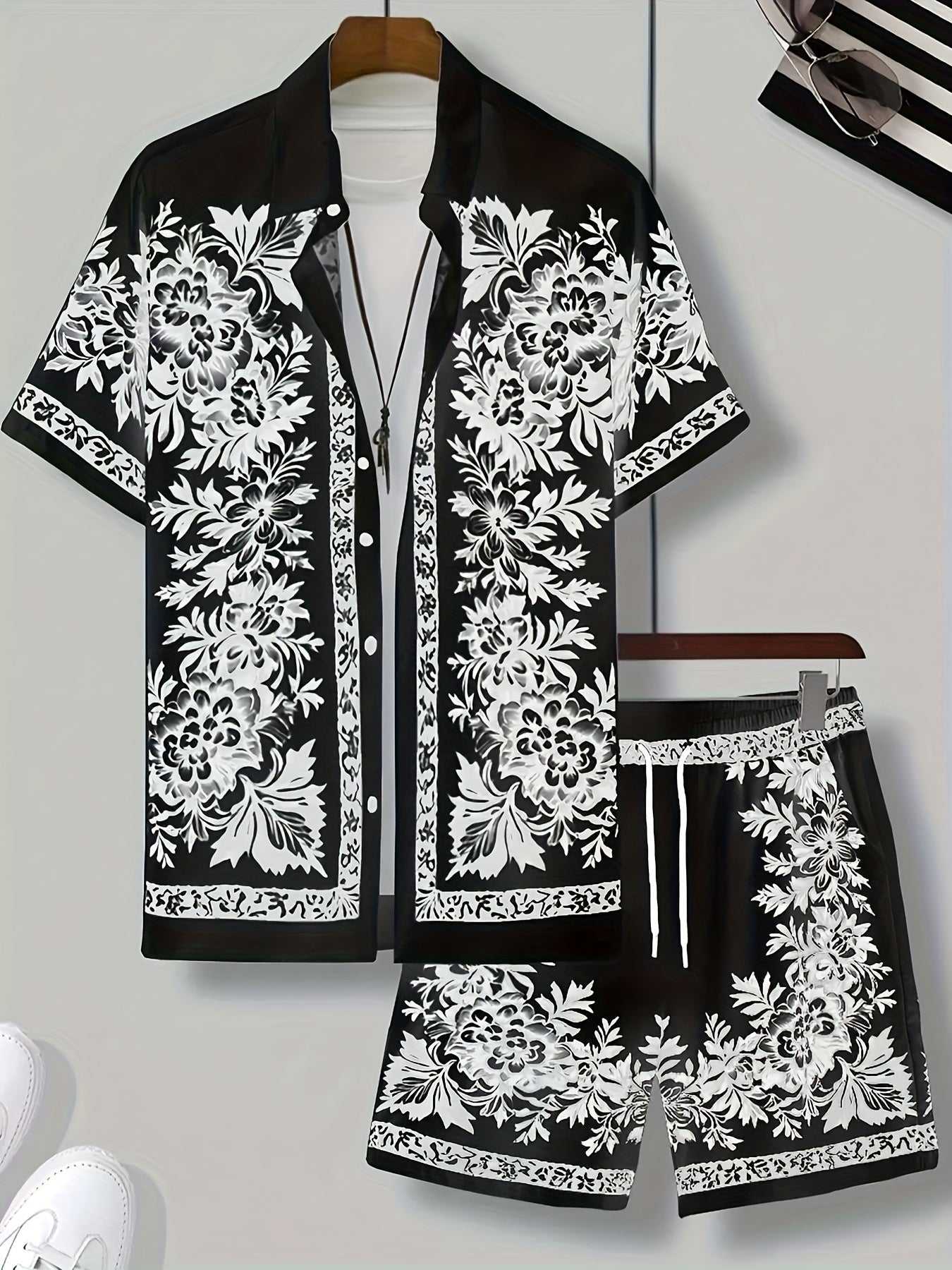Herren Sommer Set mit Kurzarmhemd und Shorts – Eleganter Freizeitstil mit Blumenmuster für Urlaub & Alltag