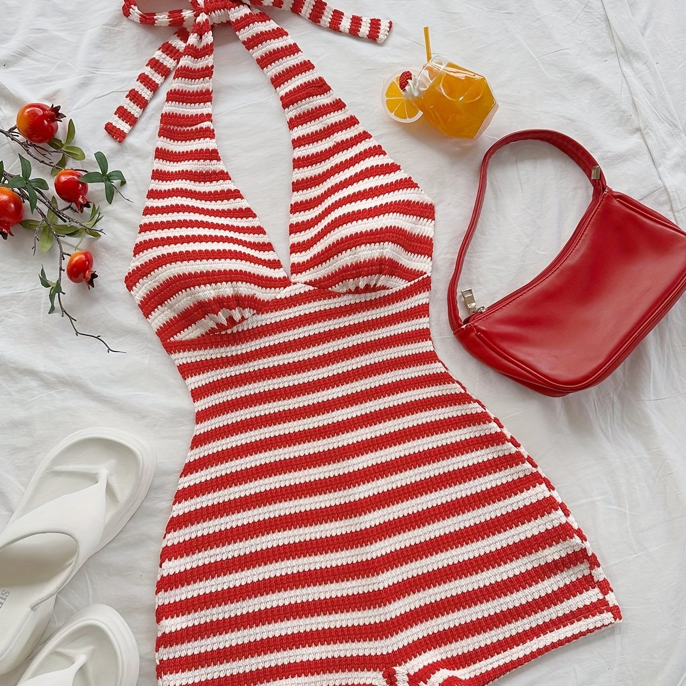 Damen Retro-Halter-Strampler mit Streifen – Verspielter Einteiler für Sommer und Urlaub