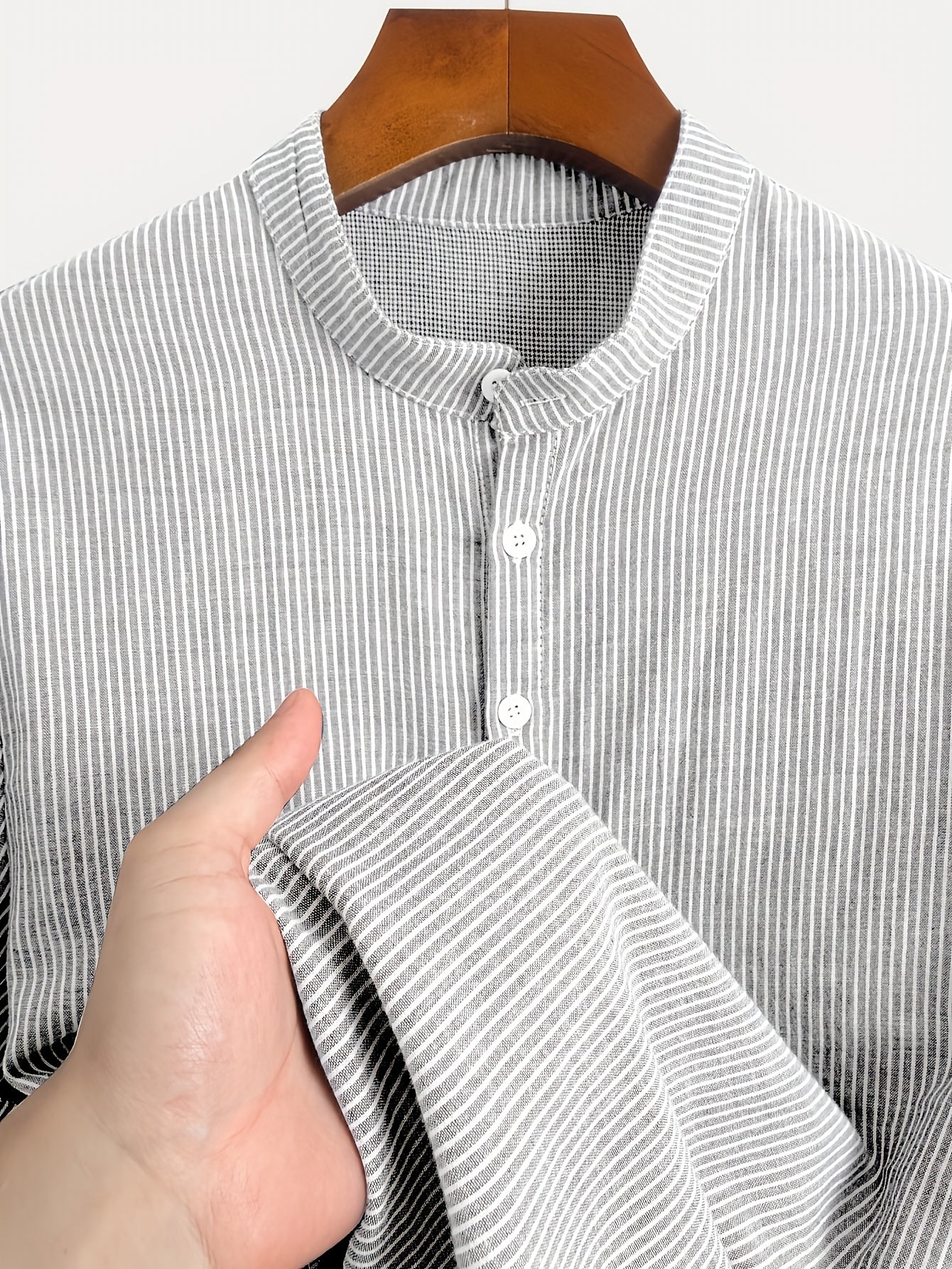 Herren Kurzarm-Henley mit Stehkragen und Streifen – Modernes Freizeitshirt für Alltag und Ausgehen