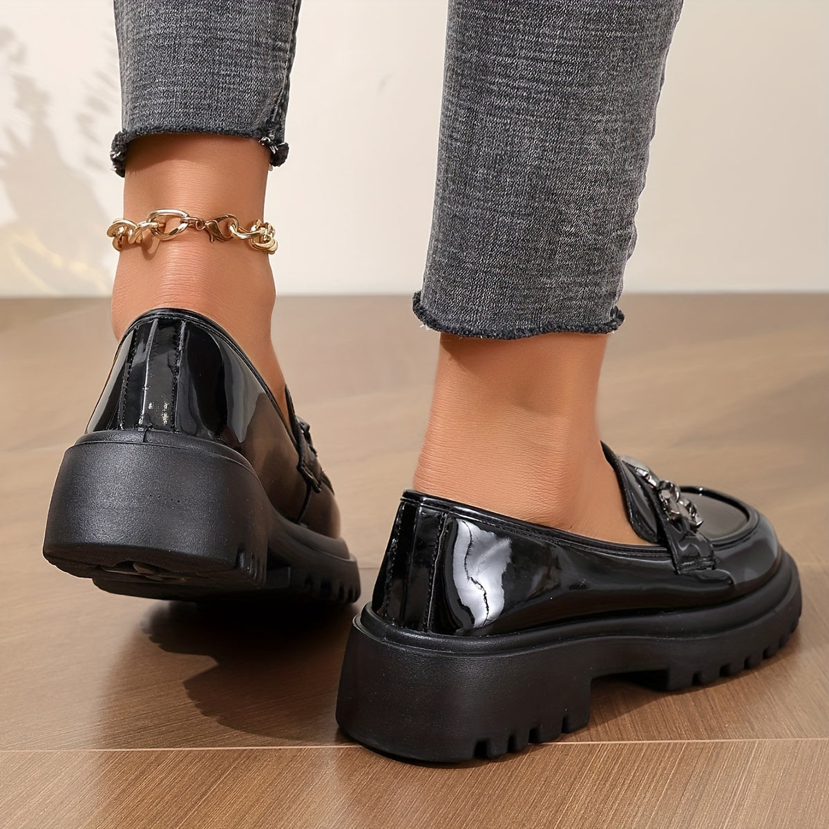 Damen Loafer mit Kettendetail – Elegante Slip-On Halbschuhe für Alltag und Büro