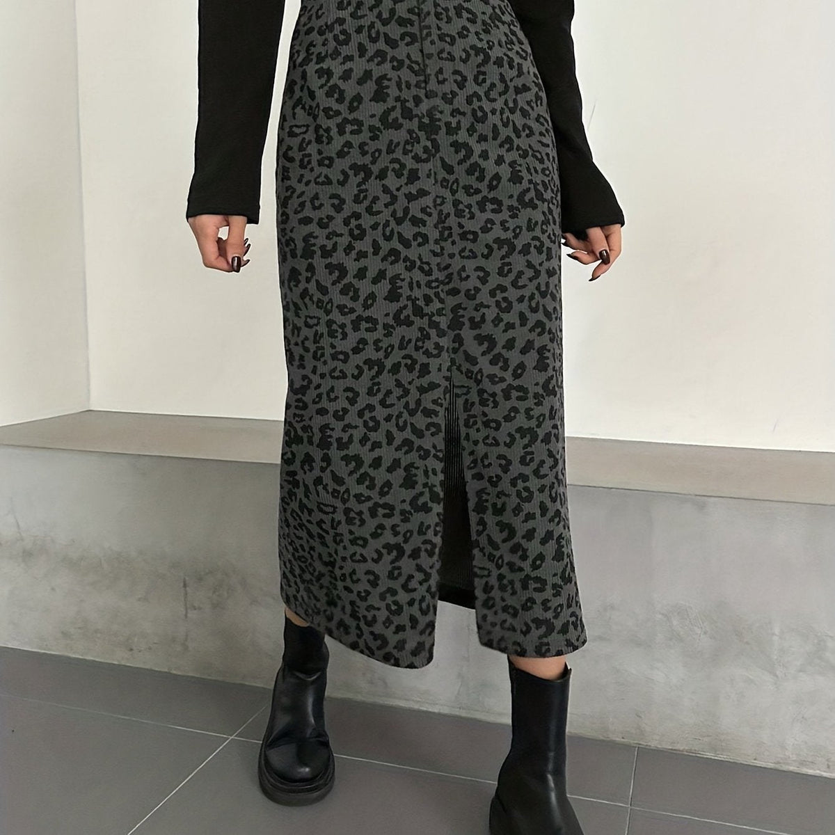 Damen Midi Rock mit Leopardenmuster und Schlitz, Rippstruktur