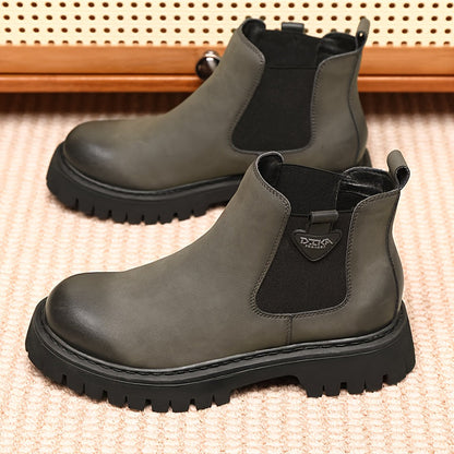 Chunky Chelsea Boots mit Profilsohle für Herren in Schwarz