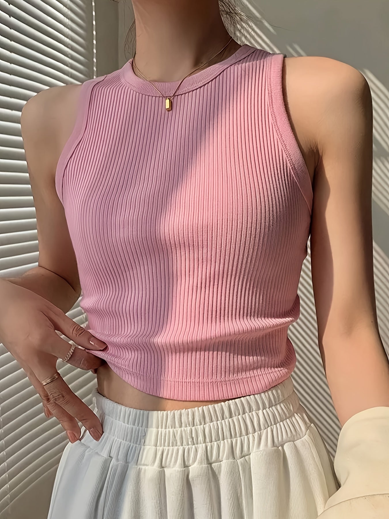 Damen Tanktop Figurbetont Sportlich Elegant – Vielseitiges Basic für Alltag und Freizeit
