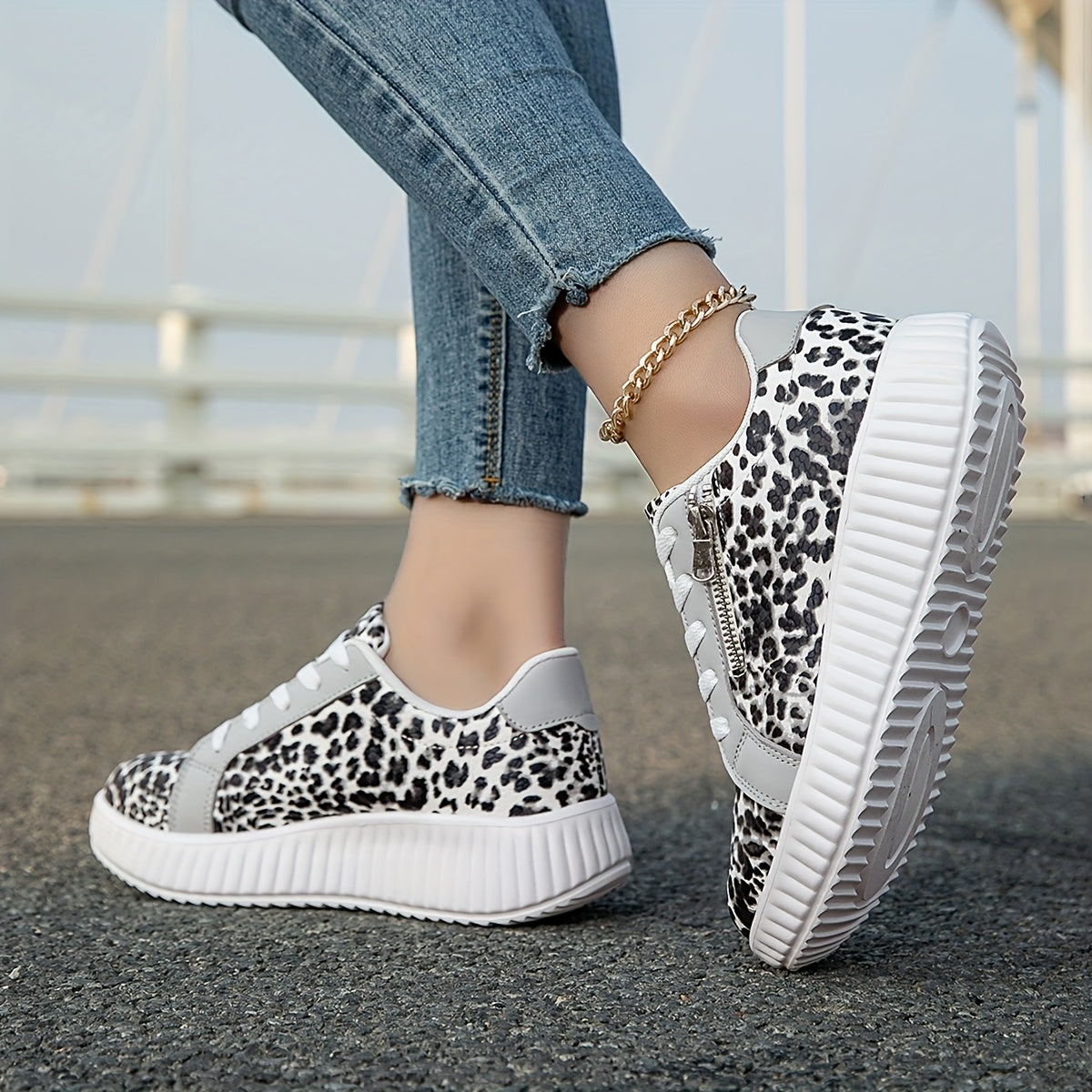 Damen Plateausneaker mit Leopardenmuster und Reißverschluss – Modische Freizeitschuhe für Alltag und Streetstyle