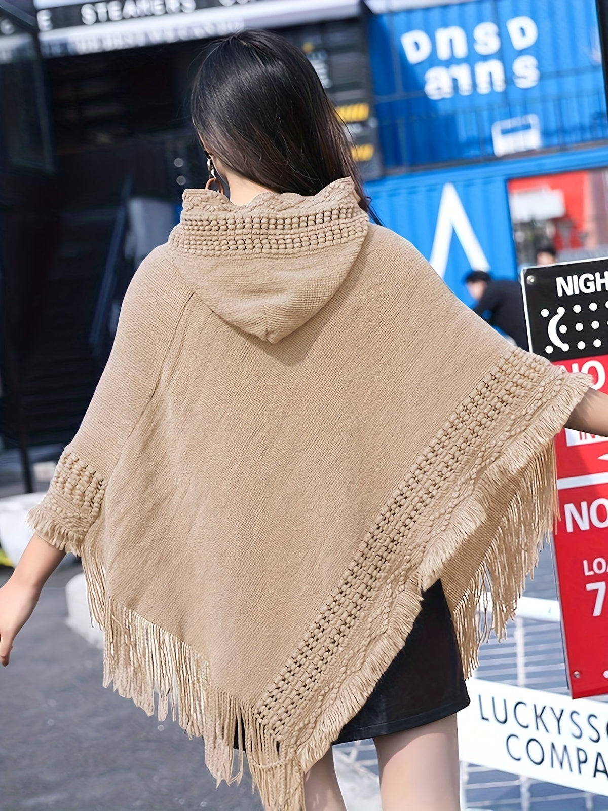 Damen Strick-Poncho mit Kapuze und Fransen