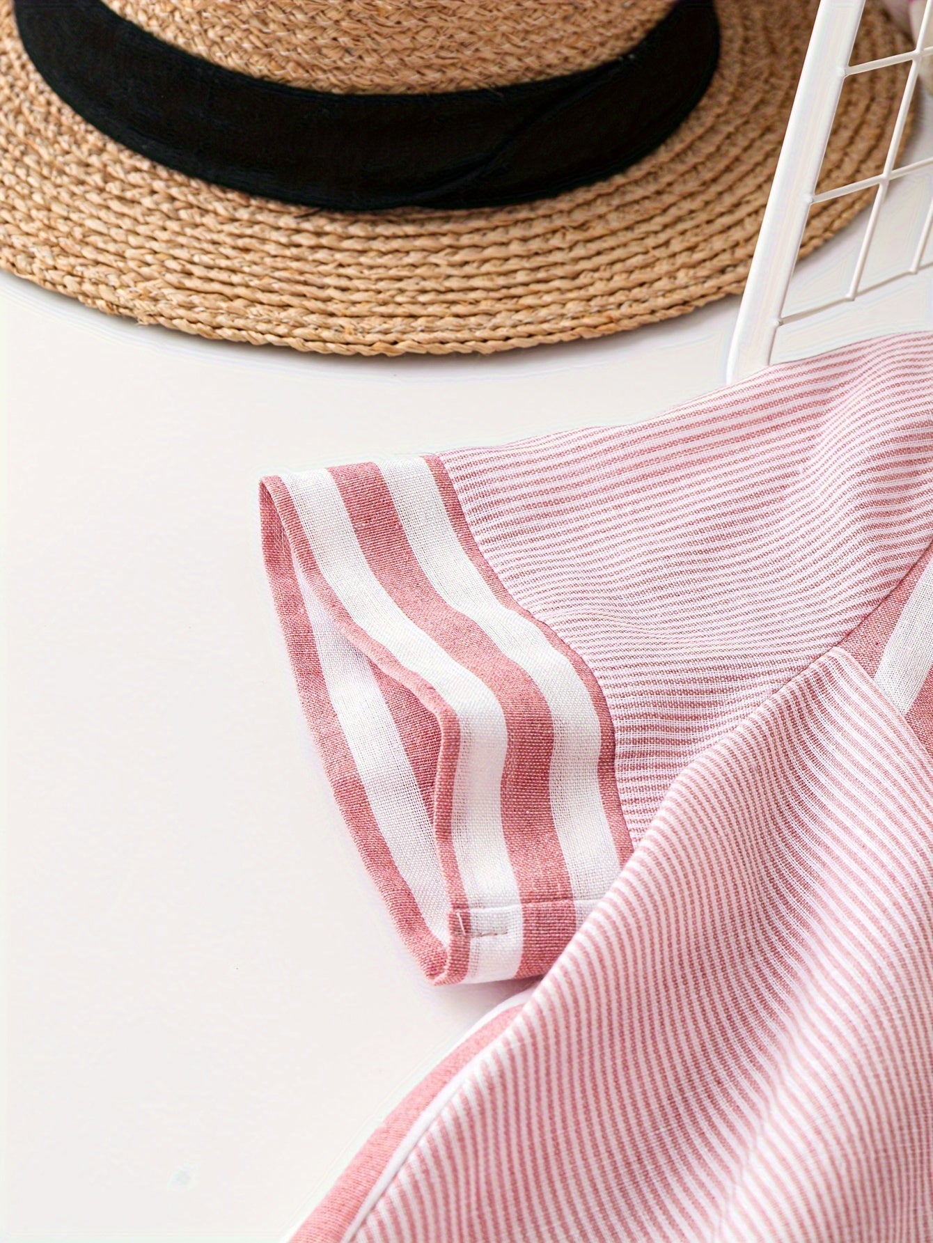 Damen Elegant Gestreifte Bluse mit Knöpfen und V-Ausschnitt – Perfekt für Alltag und Büro