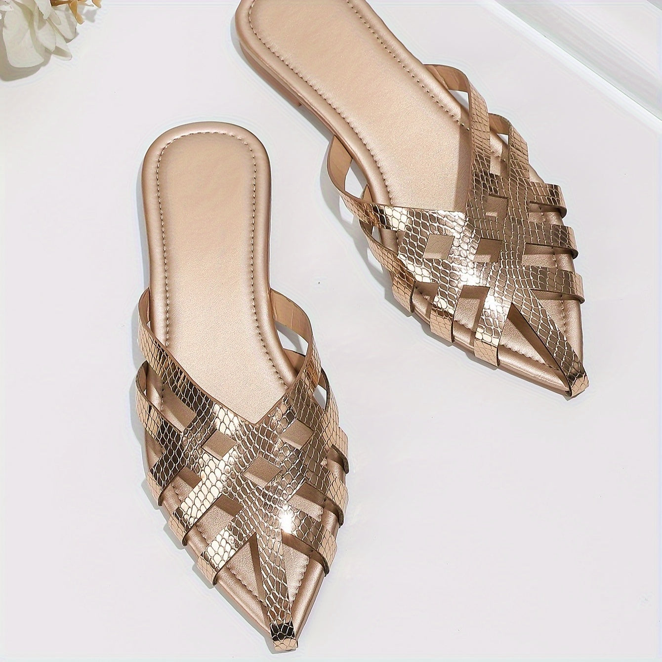 Damen Elegante Slip-On Pantoletten mit Geflochtenem Design und Spitzkappe – Stilvolle Flache Mules für Alltag und Anlass