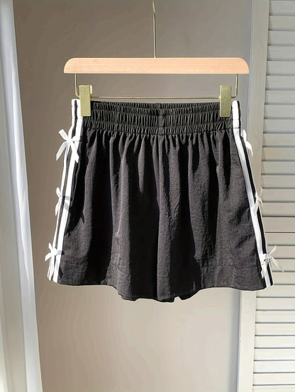 Damen Freizeitshorts mit Schleifen und Streifen – Lässiger Sommer-Look für Urlaub und Alltag