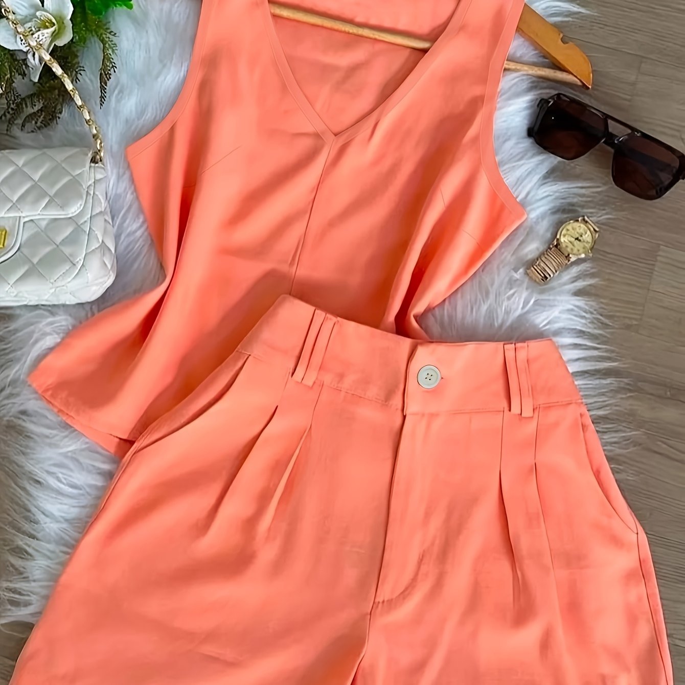 Damen Zweiteiliges Set mit V-Ausschnitt Top und High-Waist Shorts – Eleganter Freizeit-Look