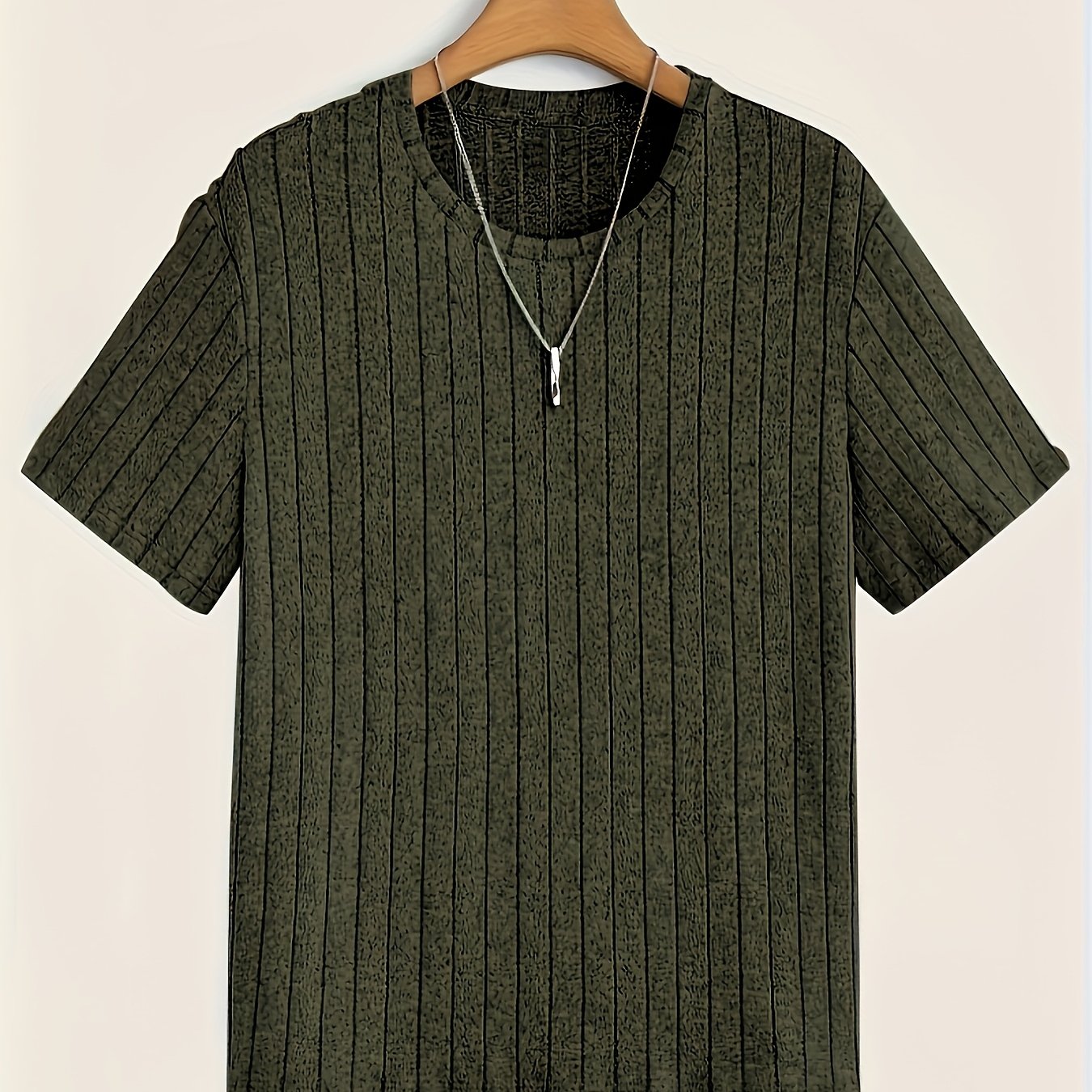 Herren T-Shirt mit vertikalem Strukturmuster – Modernes Freizeitshirt mit Rundhalsausschnitt