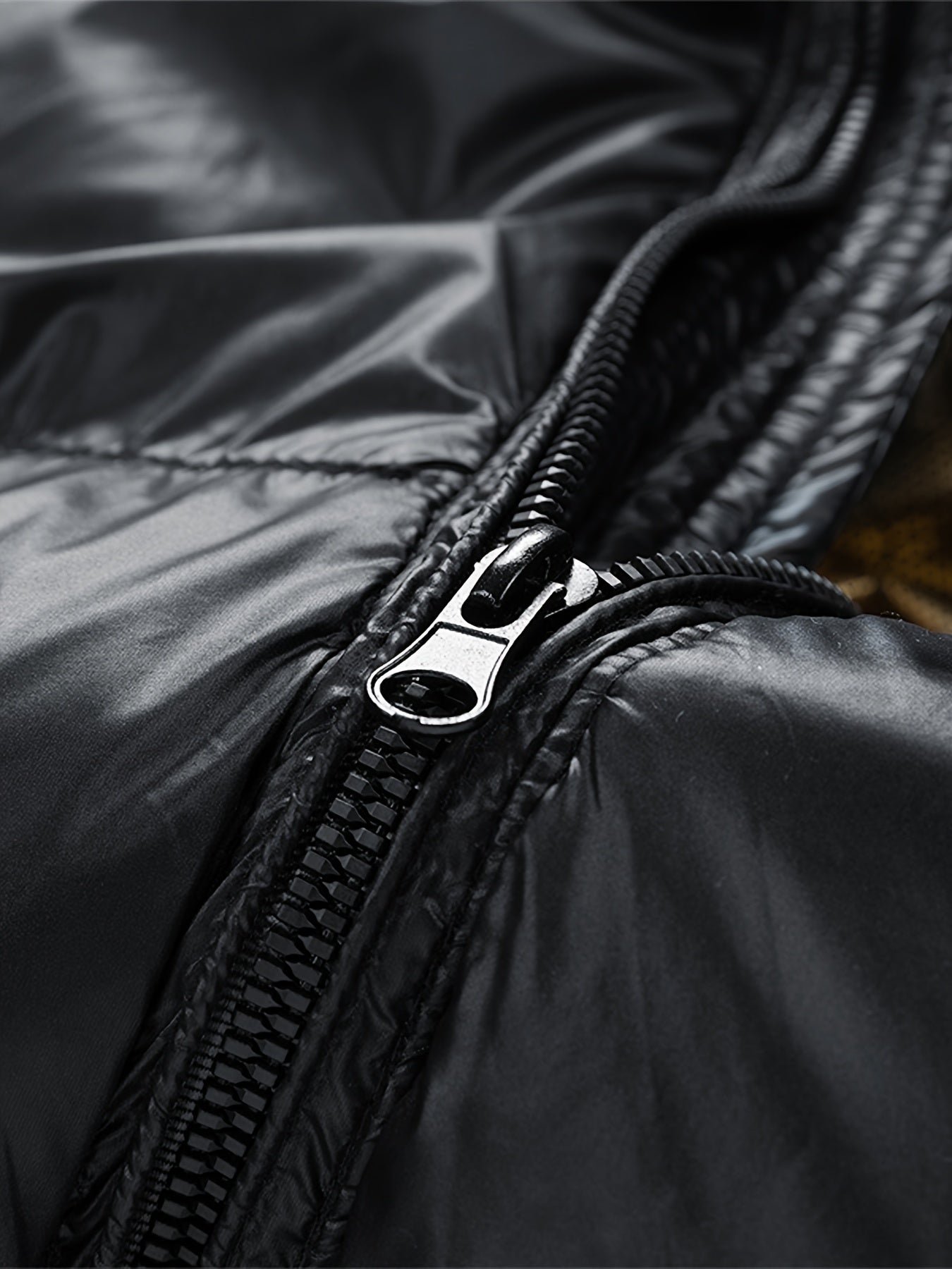 Herren Daunen-Steppjacke mit Kapuze für Outdoor & Alltag – Warm, Modern, Funktional
