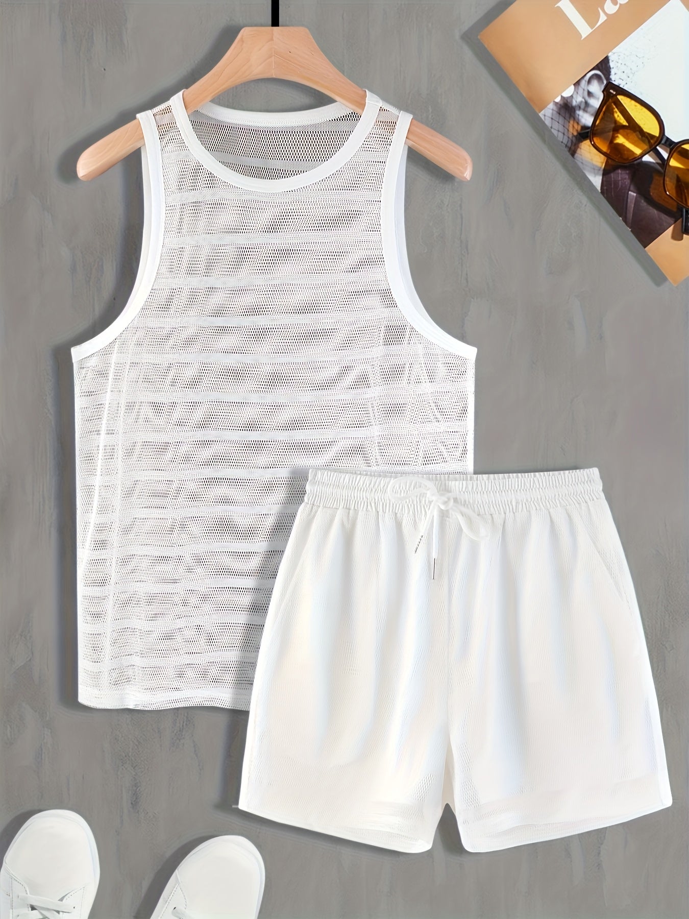 Herren Sport Set Ärmelloses Tanktop und Shorts Modernes Mesh Design Fitness & Freizeit