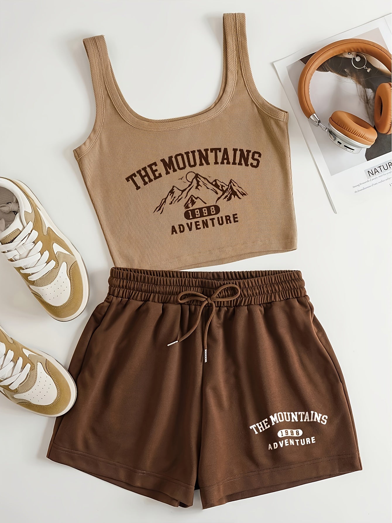 Damen Sport-Set Freizeit Top und Shorts mit Print – The Mountains Adventure, Sommer Loungewear