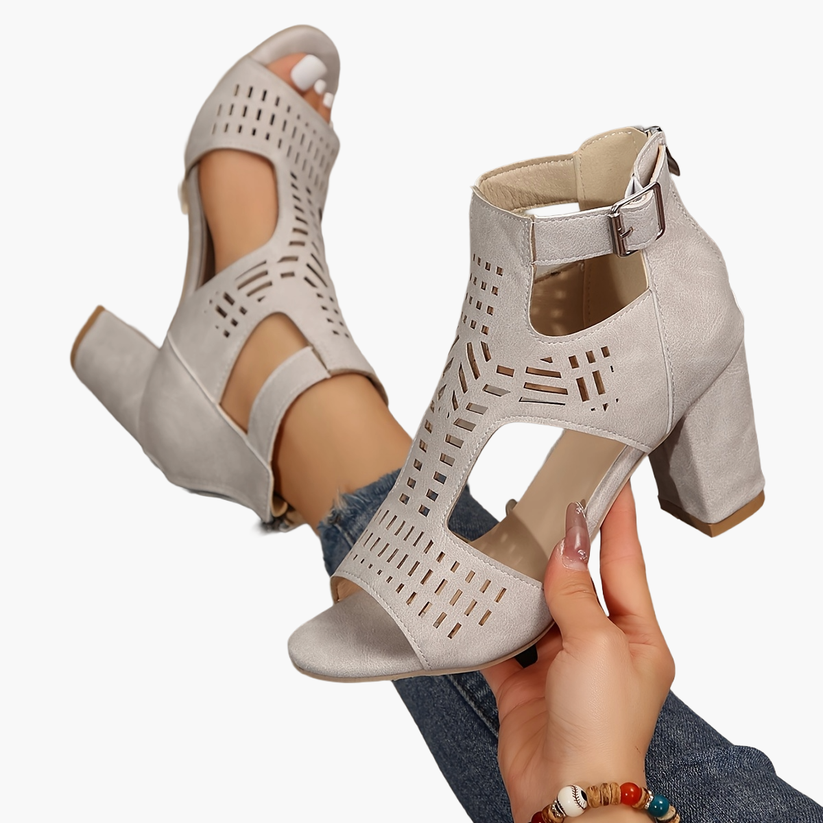Damen Sandaletten mit Blockabsatz und Cut-Out Design – Modische High-Heel Sommerschuhe für Alltag und Freizeit