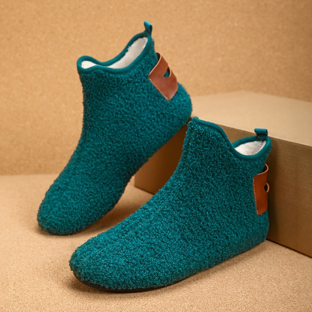 Unisex Winter Stiefel, warme Hausschuhe, flauschige Stiefeletten in verschiedenen Farben