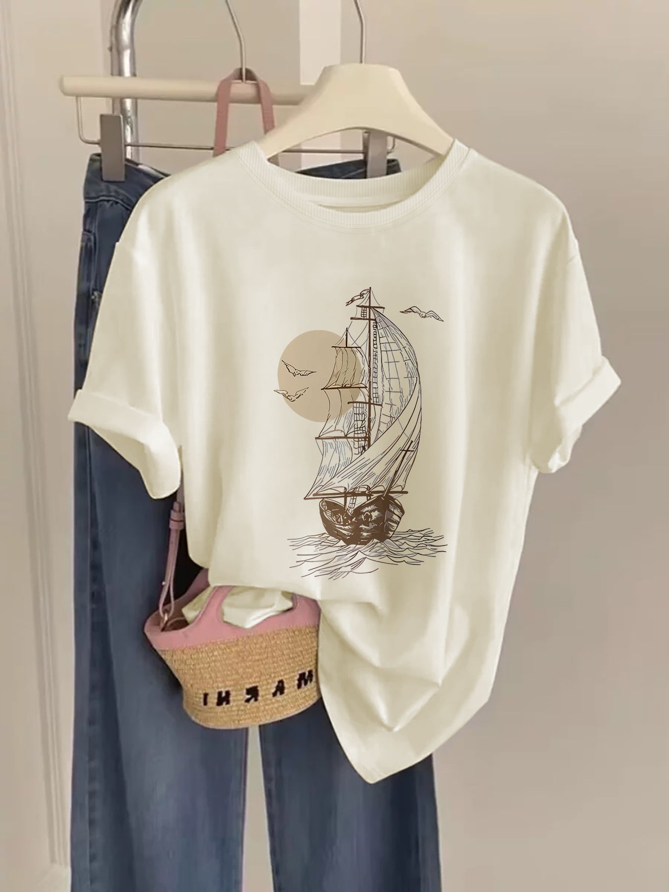 Damen T-Shirt mit Vintage-Schiff Motiv – Maritimer Freizeitstil
