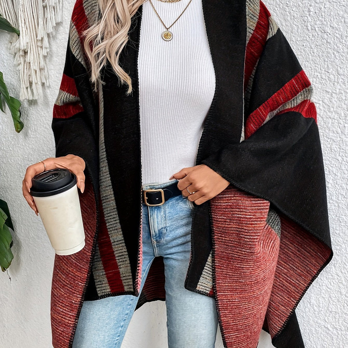Damen Poncho Cape mit offenem Schnitt und geometrischem Muster – Boho Stil für Freizeit und Alltag
