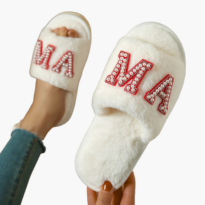 Damen Hausschuhe Plüsch mit Perlen MAMA Schriftzug – Perfekt als Muttertagsgeschenk