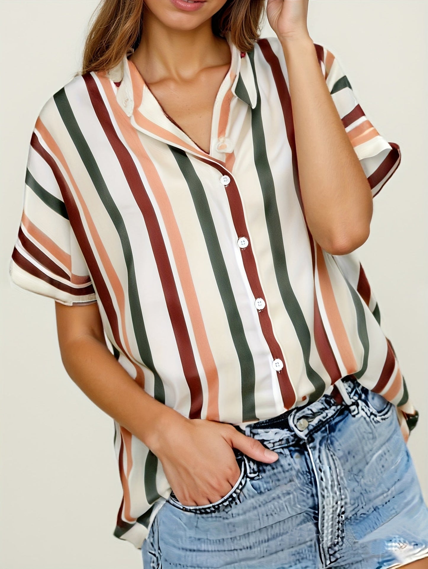 Damen Sommerbluse im Streifen-Look – Lässige Hemdbluse für Freizeit und Urlaub