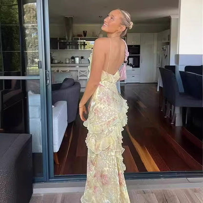 Verspieltes Damen-Strandkleid mit Rüschen und Spaghettiträgern für Sommer & Urlaub