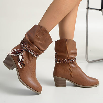 Hellbraune Stiefeletten mit gerafftem Schaft und Wickelband-Detail