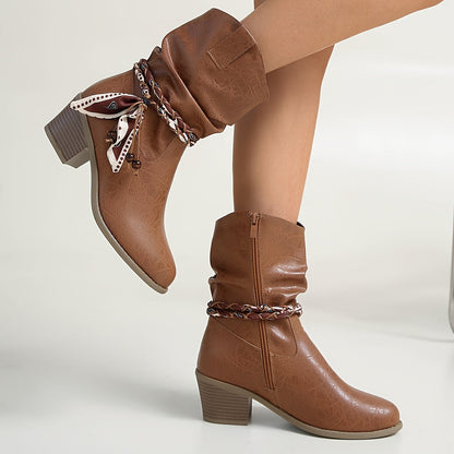 Hellbraune Stiefeletten mit gerafftem Schaft und Wickelband-Detail