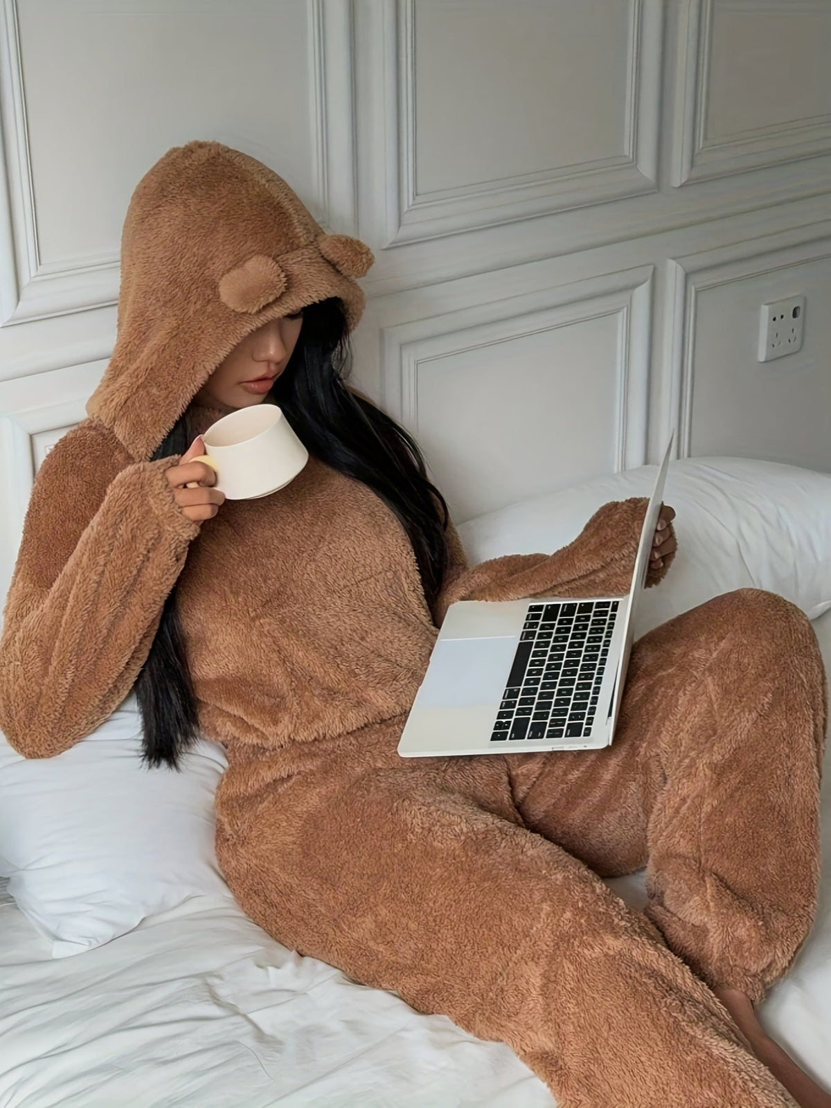 Damen Loungewear Set flauschig mit Hoodie Ohren und Jogginghose
