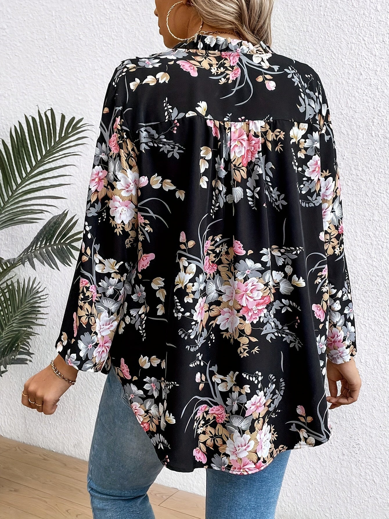 Damen Elegante Bluse mit Blumenmuster und V-Ausschnitt, Langarm, Perfekt für Alltag und Büro