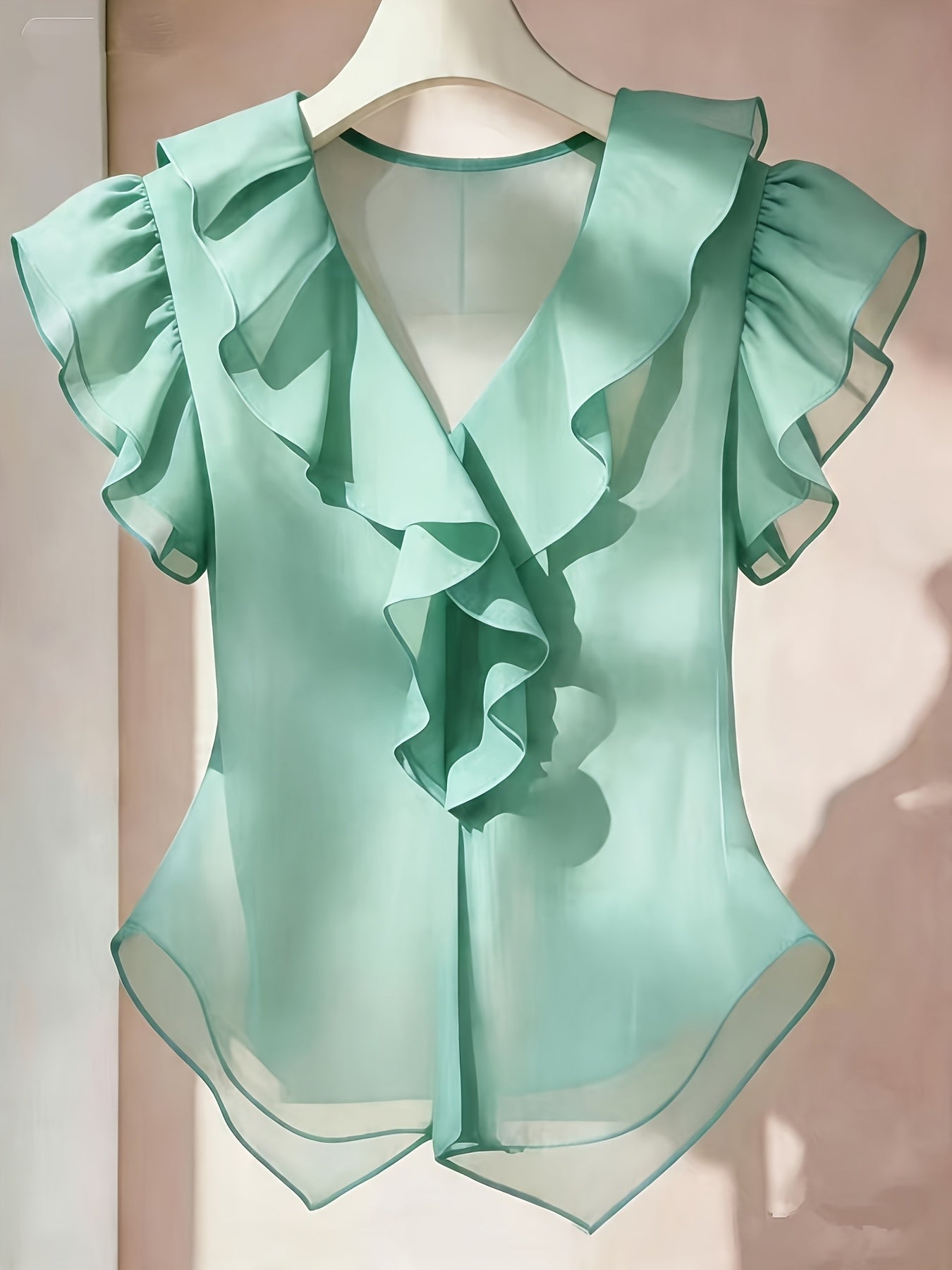 Damen Rüschenbluse mit V-Ausschnitt und Volantärmeln – Elegante Chiffonbluse für Büro und besondere Anlässe