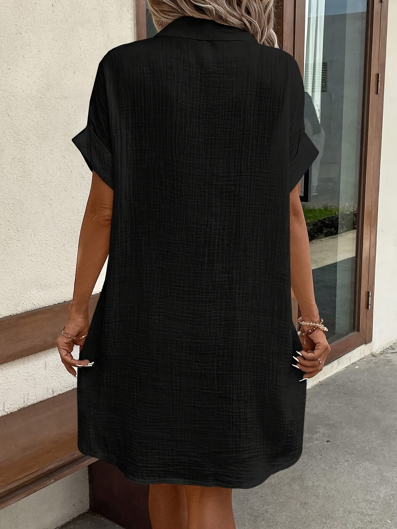 Damen Freizeithemdkleid mit Knopfleiste und Taschen – Stilvolles Sommer-Tunikakleid