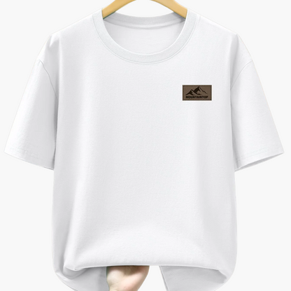 Herren T-Shirt mit dezentem Mountain Patch – Freizeit & Alltag, moderner Look