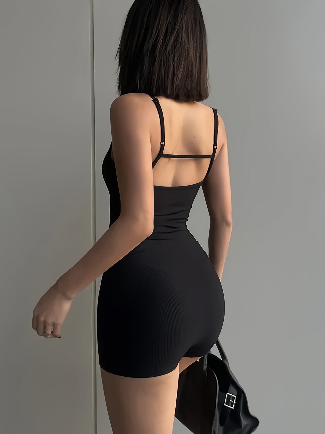 Damen Einteiler Bodycon Romper – Moderner Style für Freizeit & Sport